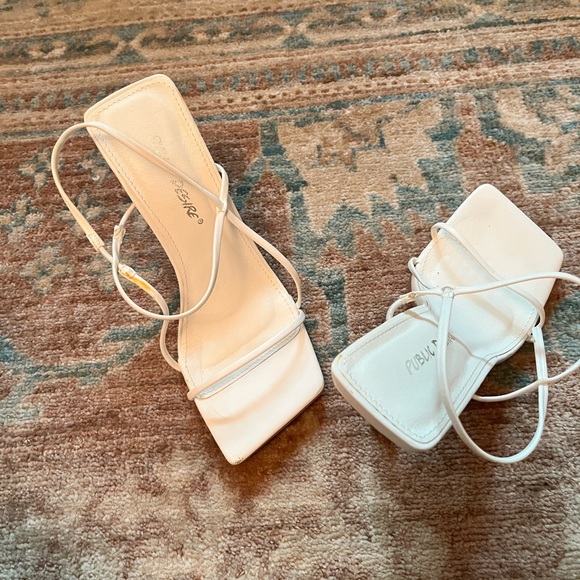 Beautiful strappy Sandal - Picture 7 of 10